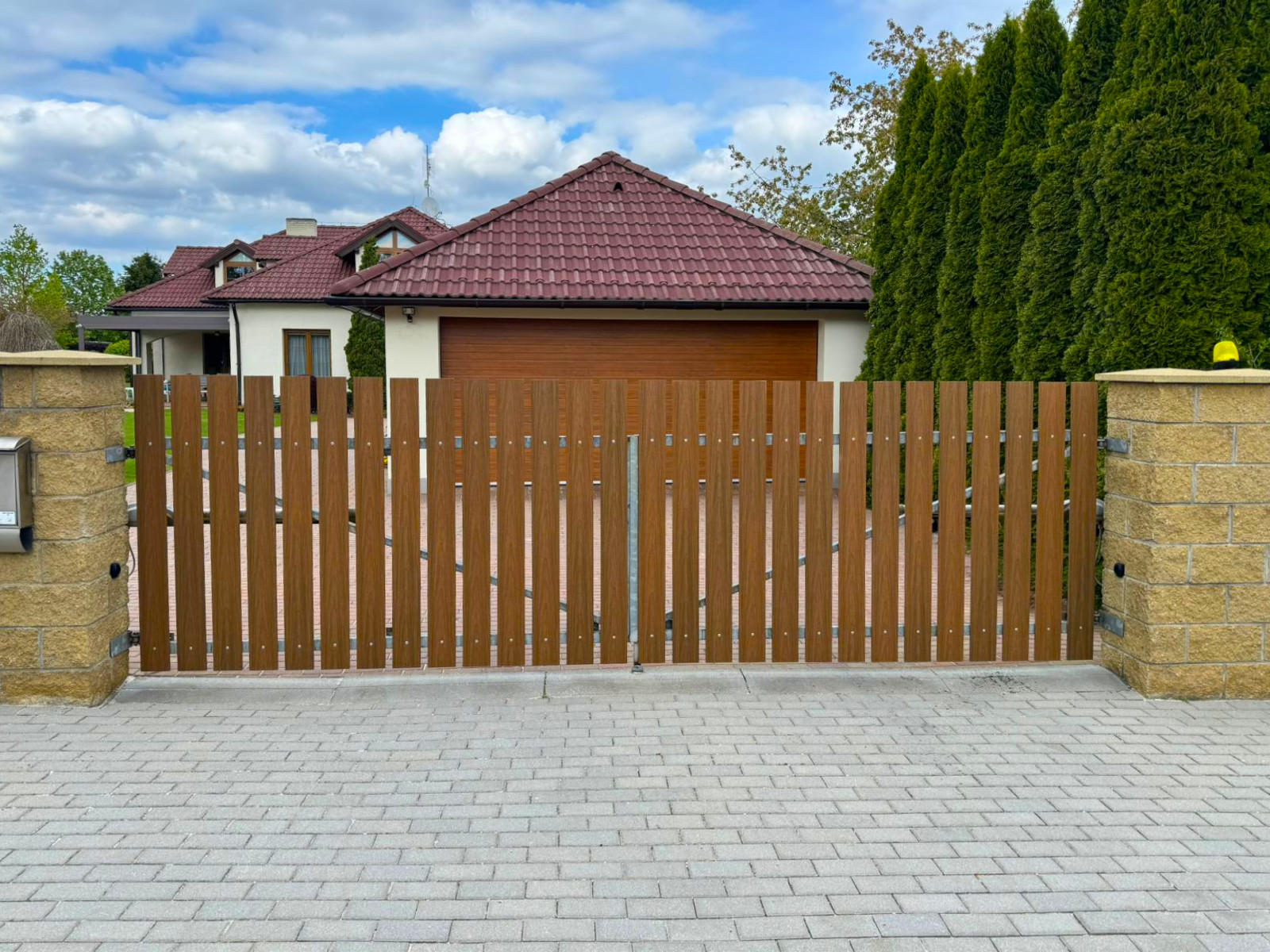 2ac3b8d8-595c-4aa7-ba0b-b9e5e4cbad93